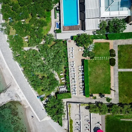 Balu 16 Near The Sea Вантачичи