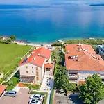 Balu 16 Near The Sea * Vantacici